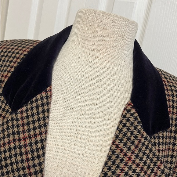 Vintage Norton McNaughton Houndstooth Women's Blazer with Velvet Collar Size 12 - Picture 3 of 16
